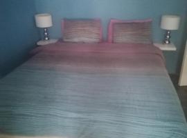 chez Christine, hotel in La Celle-Saint-Cloud