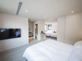LIVIN Hotel