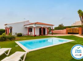 Monte Holiday House, hotel in Luz