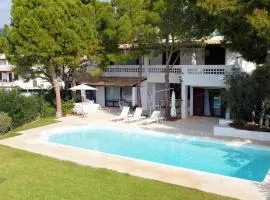 The White Villa by Seaviews