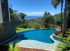Tahiti Apartment condo 1 bedroom pools Faaa، فندق في فا