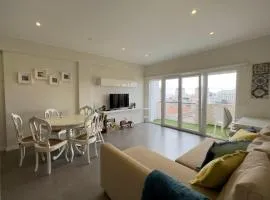 GuestReady - Seaview in Costa da Caparica