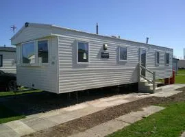 Kingfisher New Horizon KF 8 Berth heated Close to site entrance