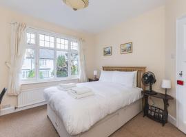 GuestReady - Relaxing Finchley retreat with garden, hotel v destinaci Hendon
