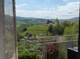 Modernes privates Apartment mit Ausblick
