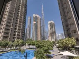 SmartConceptLiving Studio with Burj Khalifa View in Downtown Dubai