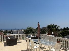 Huge Terrace in peaceful Oroklini, Hotel in Oroklini