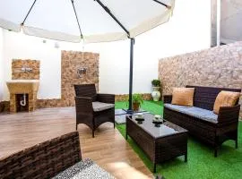 Milazzo Apartment with additional shower in Garden