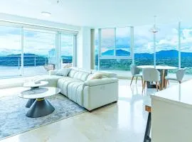 18A Perfect 2 Bedroom with Ocean and Jungle Views