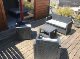 Chalet bois, hotel a Kervic