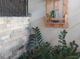 Casa próximo ao shopping Mangabeira, hotel v destinaci João Pessoa