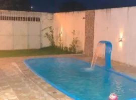 Casa com piscina em Iranduba