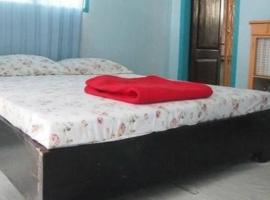 Coastal star Rooms, hotel in Honāvar