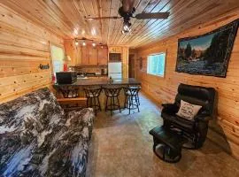 Tiny House Cabin-Presque Isle Campground #30