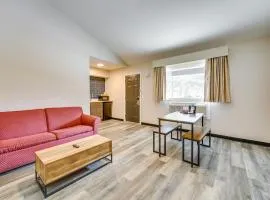 WFH-Friendly Studio Near Lighthouse Beach!