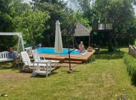 Domek na Wzgórzu, hotel v destinaci Ryn