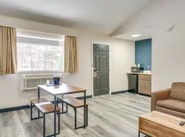Walk to Shopping and Dining Port Huron Studio