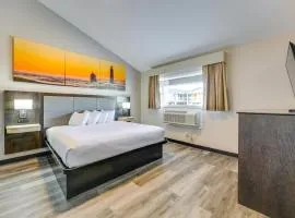 1 Mi to Lighthouse Beach Port Huron Studio