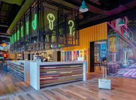 Moxy Ningbo Old Bund