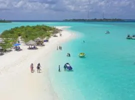 Luxo Beach Inn