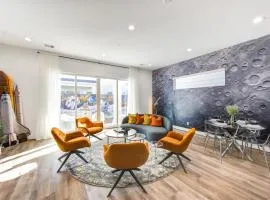 Cozy 3BD Space-Inspired Home - Patio Lounge & BBQ