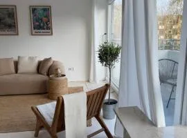 Penthouse mit Loftcharakter - Parkplatz, Fahrstuhl & Balkon