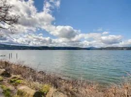 Family Home 6 Mi to Dtwn CDA Lake and Sunset Views!