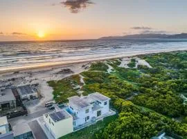Beachfront 2BR w Deck Views Direct Sand Access Strand Way A