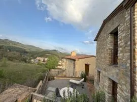 Borgo di Gaiole - Casa Lorenzo - apartment with a view & travel guide