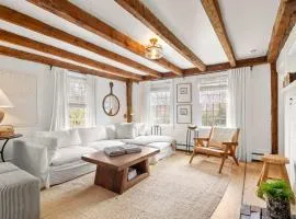 Renovated Cozy Cabin 5 Min to Beach