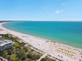 Sala 5 - St Pete Beach Gem!