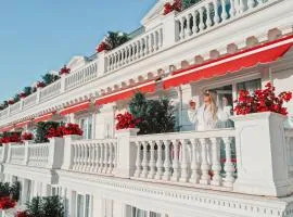 Flower Hotels & Resorts