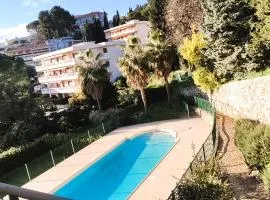 T2 clim piscine tout équipé au calme