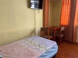 Habitación 2 camas y baño privado