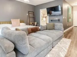 Studio APT King Bed, Walk to Beltline Inman Park, Pets Welcome