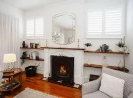 Luxury Retreat with Pool and Fireplace & Parking