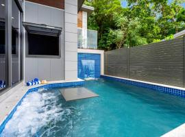 Belle Escapes Bluewater Breeze, hotelli kohteessa Trinity Beach