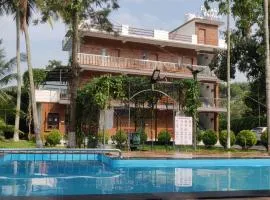 DOLPHIN ENCLAVE SERVICE STUDIO APARTMENTS