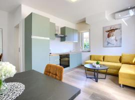 Mons, hotel a Pula