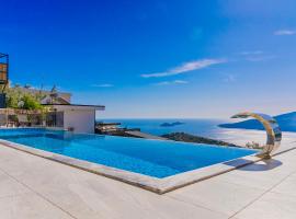 Stunning Sea View Luxury Villa in Kalkan, villa in Kaş