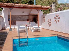 El Amanecer - villa privada con piscina agua salada, barbacoa y chimenea, hotel a Breña Baja