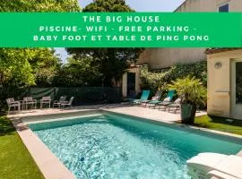 Big House - Parking Privée - Piscine - Wifi - tout équipée