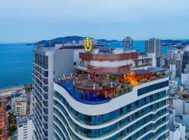 Regalia Gold Hotel、ニャチャンのホテル