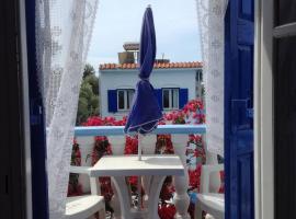 Meltemia Studio Samos near the beach, Hotel in Kámpos