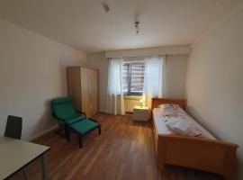 Schönes Privatzimmer an der Uniklinik Mainz, hotel in Mainz