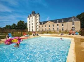 Résidence Prestige Odalys Le Château de Kéravéon: Erdeven şehrinde bir apart otel
