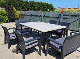 Primrose Valley Bungalow, Hotel in Filey