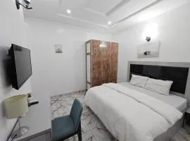 Eko City Apartment - 24hrs Power, Security, Wifi, Netflix, Fully Equipped Kitchen
