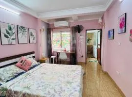 Căn studio màu Hồng