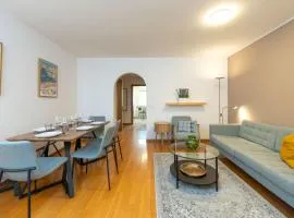 Cozy Central Duplex Garden & Family Comfort